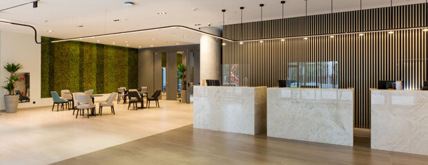 لابی هتل مینیمال مدرن